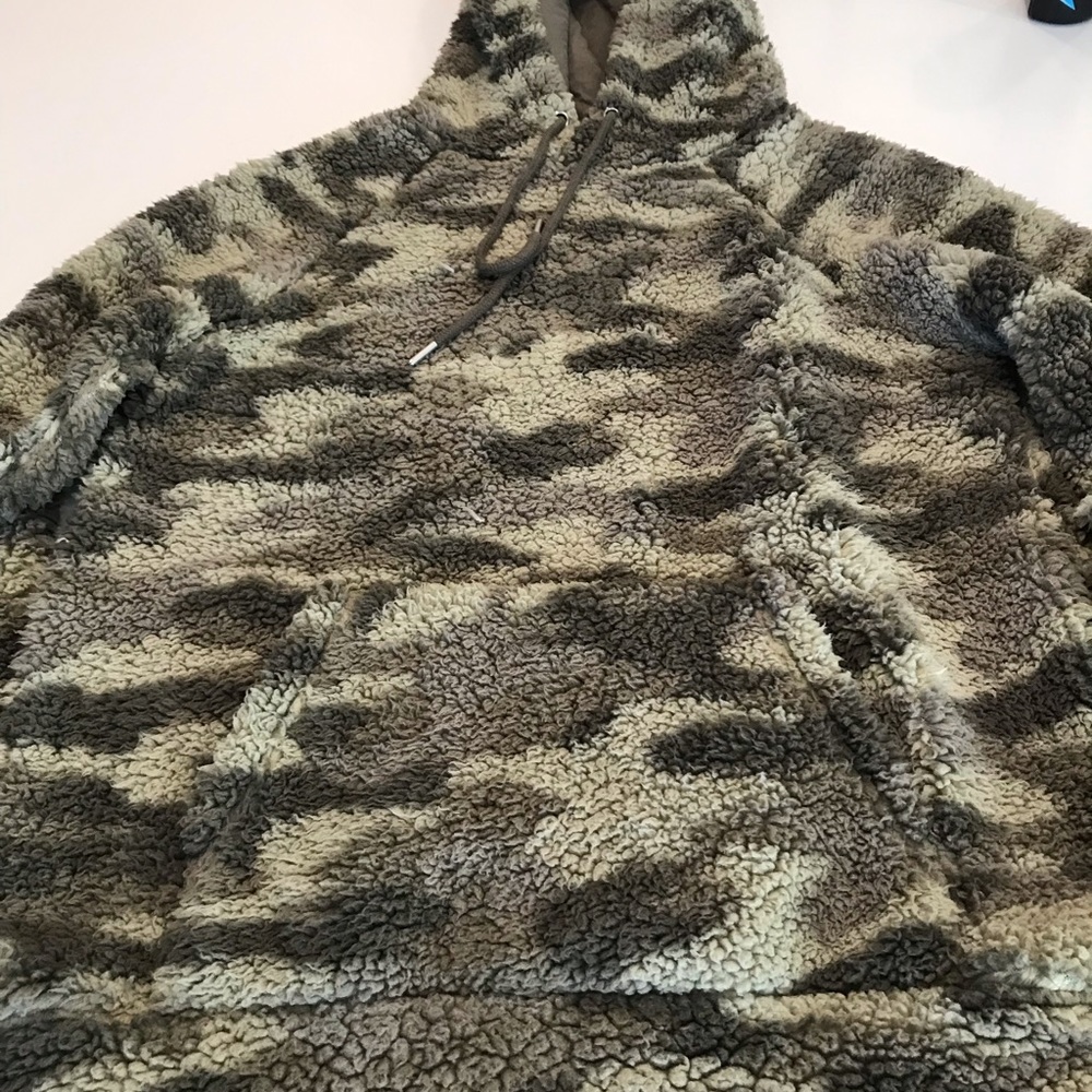 Men’s Serpa Pullover - like NEW Camoflouge